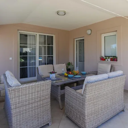 Appartamento Hrvatin-2 By Interhome