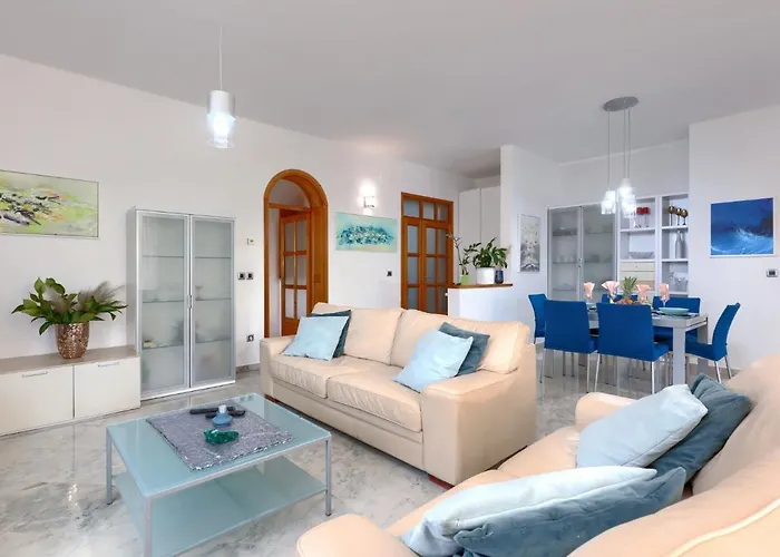 아파트 Hrvatin-2 By Interhome 풀라